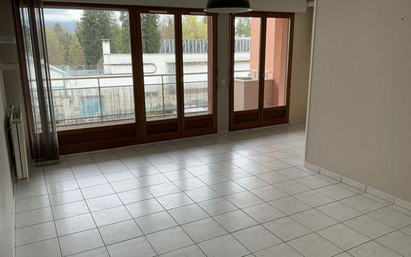 Appartement à vendre    3 pièces • 65,15 m2 Voiron