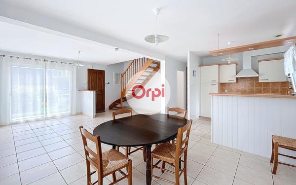 Maison à louer    5 pièces • 94 m2 Muzillac