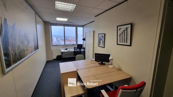 Bureaux à louer à Lyon 3ème Part-Dieu avec vue dégagée et accès transports