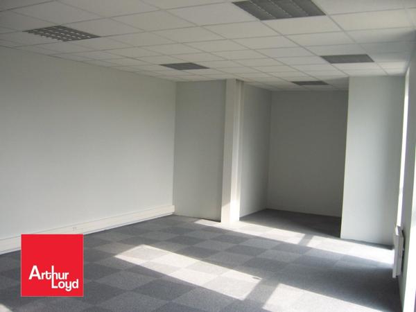 Bureau à louer à NOGENT LE PHAYE 28630