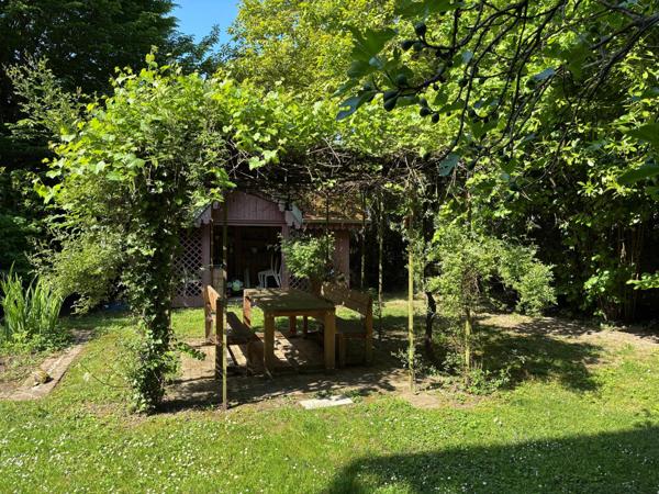 Maison de charme, 407m² rénovée, 35 km Besançon