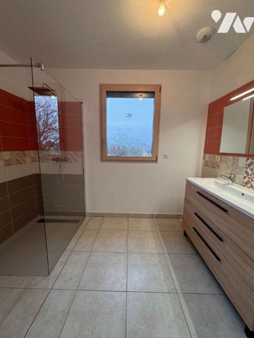 Maison récente sur les hauteurs de Figeac