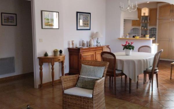 Appartement à vendre    3 pièces • 79 024 m2 Gréoux-les-Bains