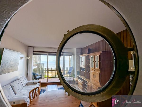 LA ROCHELLE LES MINIMES VUE MER  La rochelle