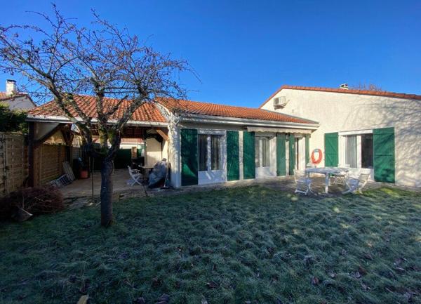 Maison à louer    6 pièces • 151 m2 Montigny-le-Bretonneux