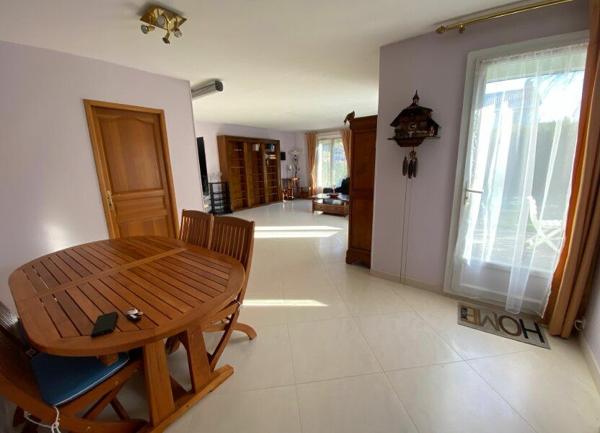 Maison à louer    6 pièces • 151 m2 Montigny-le-Bretonneux