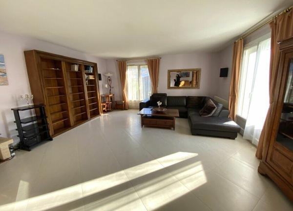 Maison à louer    6 pièces • 151 m2 Montigny-le-Bretonneux