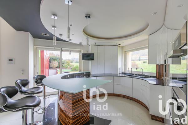 Maison à vendre 11 pièces 299 m² Mantes-la-Jolie