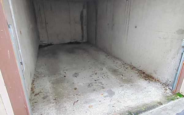 Stationnement à vendre    15 m2 Nancy