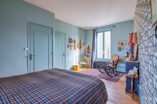 MAISON 110 m² , VILLEURBANNE FLACHET, TERRASSE, CAVE, GARAGE en sus.