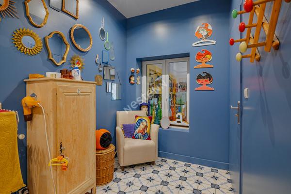 MAISON 110 m² , VILLEURBANNE FLACHET, TERRASSE, CAVE, GARAGE en sus.