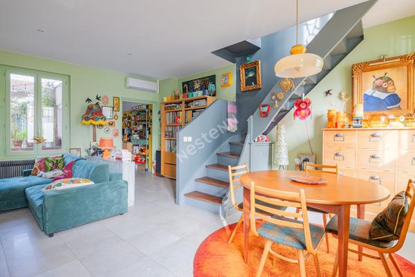 MAISON 110 m² , VILLEURBANNE FLACHET, TERRASSE, CAVE, GARAGE en sus.