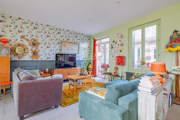 MAISON 110 m² , VILLEURBANNE FLACHET, TERRASSE, CAVE, GARAGE en sus.