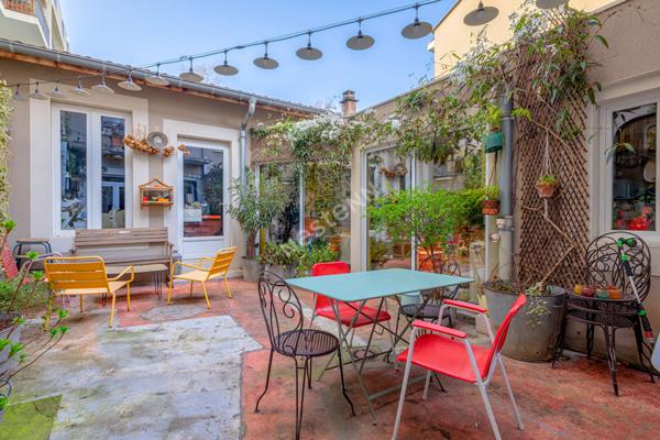 MAISON 110 m² , VILLEURBANNE FLACHET, TERRASSE, CAVE, GARAGE en sus.