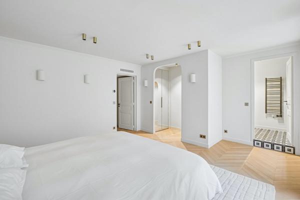 Vente Appartement de luxe Paris 7 6 Pièces 180 m²