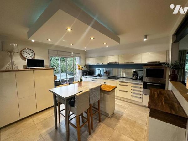 EN EXCLUSIVITE, GUINES