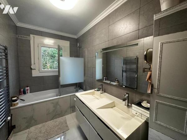 EN EXCLUSIVITE, GUINES