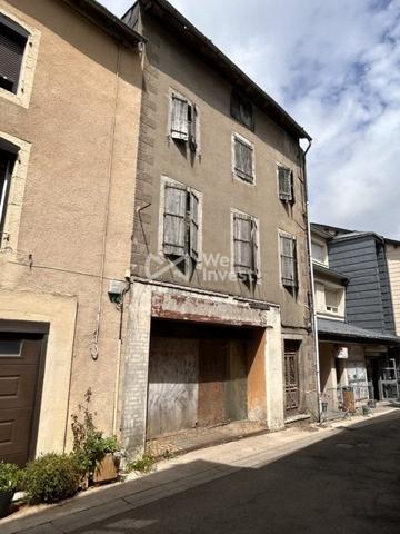 Grande Maison Centre village avec local commercial indépendant