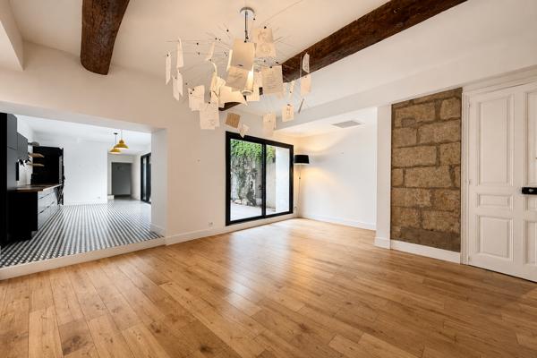 Vente Maison de luxe Nîmes 7 Pièces 243 m²