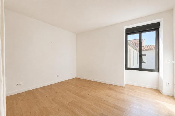 Vente Maison de luxe Nîmes 7 Pièces 243 m²