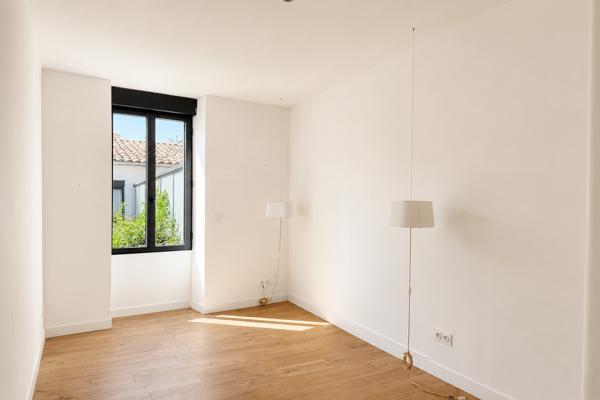 Vente Maison de luxe Nîmes 7 Pièces 243 m²
