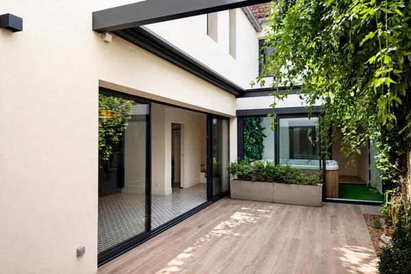 Vente Maison de luxe Nîmes 7 Pièces 243 m²