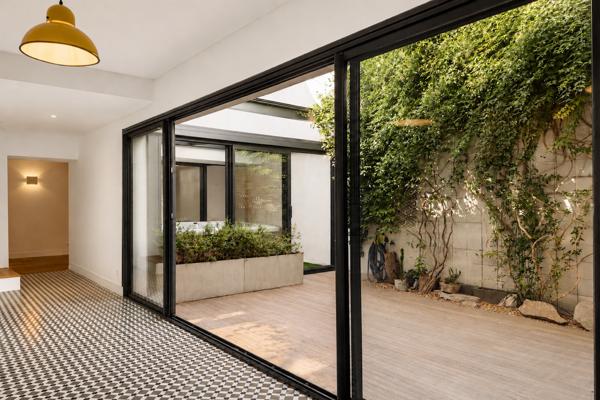 Vente Maison de luxe Nîmes 7 Pièces 243 m²