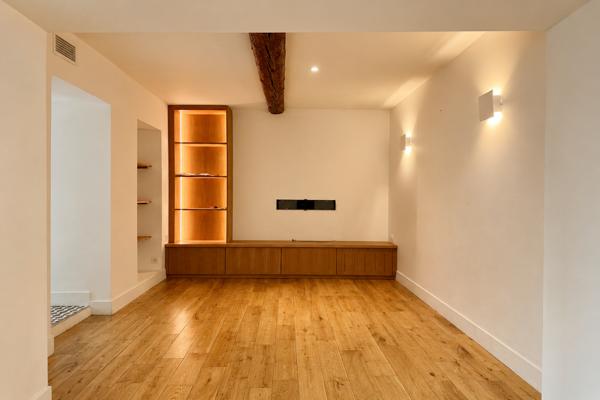 Vente Maison de luxe Nîmes 7 Pièces 243 m²