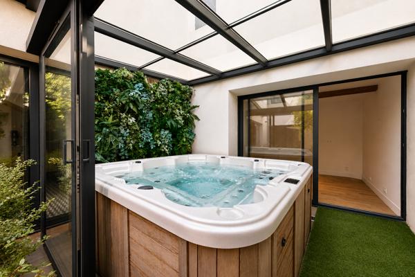 Vente Maison de luxe Nîmes 7 Pièces 243 m²