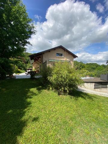 Emplacement d'exception pour cette villa de 275 M² Habitable