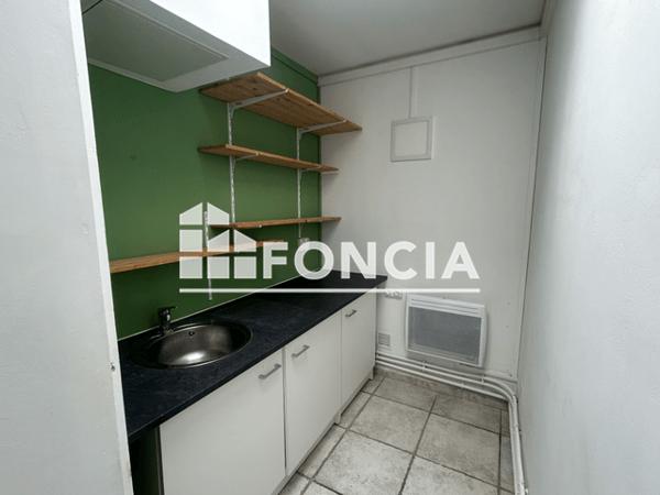 Location Local commercial 2 pièces 42 m² - Lesquin 59810