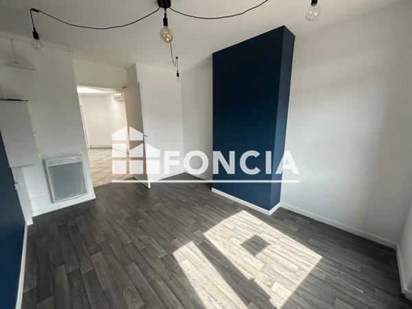 Location Local commercial 2 pièces 42 m² - Lesquin 59810