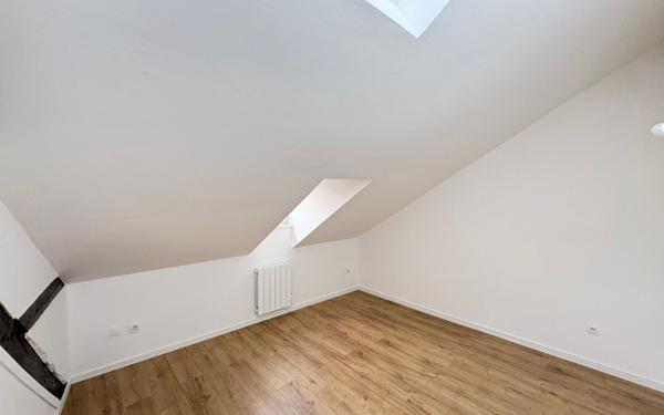 Appartement à louer    3 pièces • 87,51 m2 Strasbourg