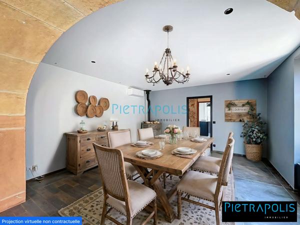 Propriété d'exception en pierres dorées - 9 pièces -280 m² hab - Terrain 1598 m²