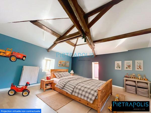 Propriété d'exception en pierres dorées - 9 pièces -280 m² hab - Terrain 1598 m²