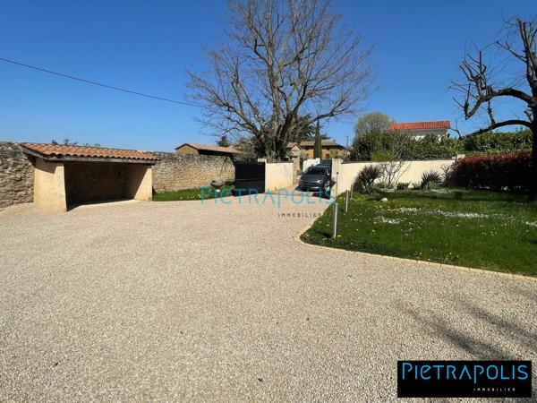 Propriété d'exception en pierres dorées - 9 pièces -280 m² hab - Terrain 1598 m²