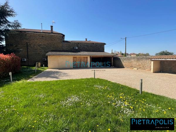 Propriété d'exception en pierres dorées - 9 pièces -280 m² hab - Terrain 1598 m²