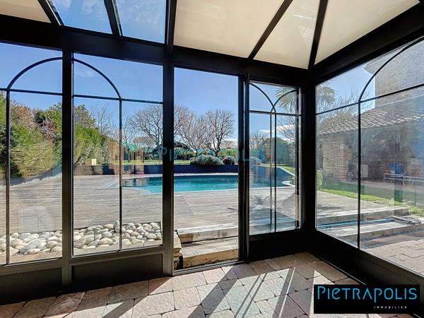Propriété d'exception en pierres dorées - 9 pièces -280 m² hab - Terrain 1598 m²