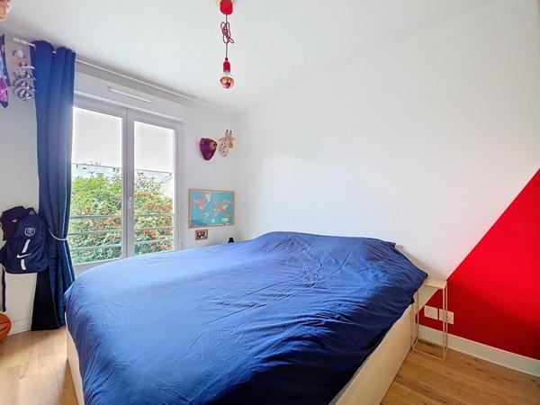 APPARTEMENT EN PARFAIT ETAT AVEC BALCON ET PARKING