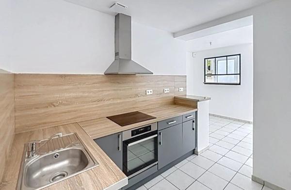 Location                                                      Maison
                        
                     4 pièces                      66 m2                     à Saint-Quentin