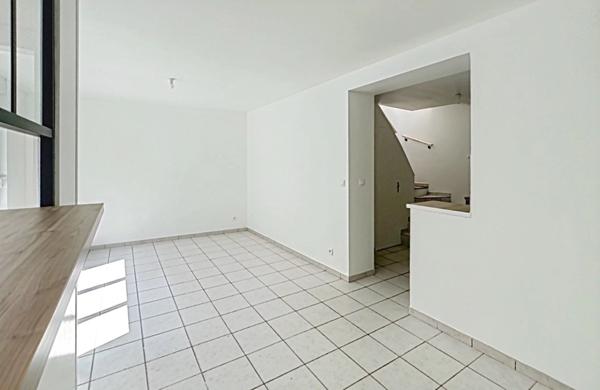 Location                                                      Maison
                        
                     4 pièces                      66 m2                     à Saint-Quentin
