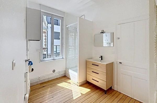 Location                                                      Maison
                        
                     4 pièces                      66 m2                     à Saint-Quentin