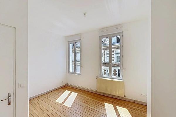 Location                                                      Maison
                        
                     4 pièces                      66 m2                     à Saint-Quentin