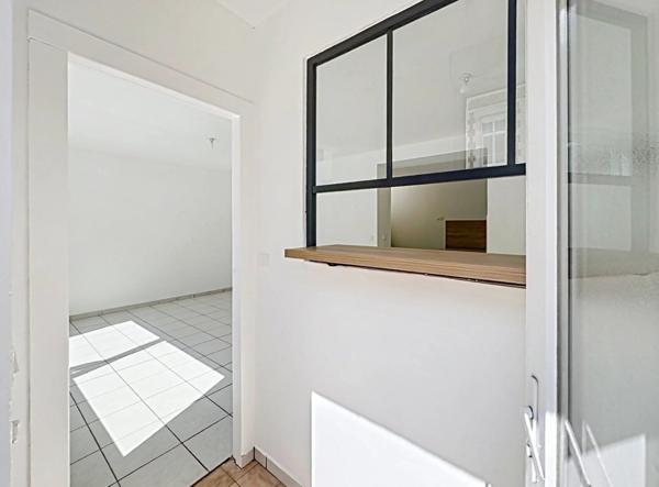 Location                                                      Maison
                        
                     4 pièces                      66 m2                     à Saint-Quentin