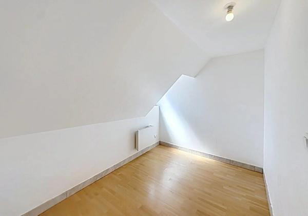 Location                                                      Maison
                        
                     4 pièces                      66 m2                     à Saint-Quentin