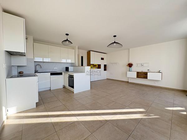 F3 BOIS ROCHEFORT AVEC BALCON €300 000 ** - Référence 2013