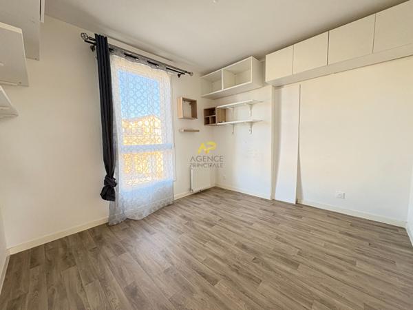 F3 BOIS ROCHEFORT AVEC BALCON €300 000 ** - Référence 2013