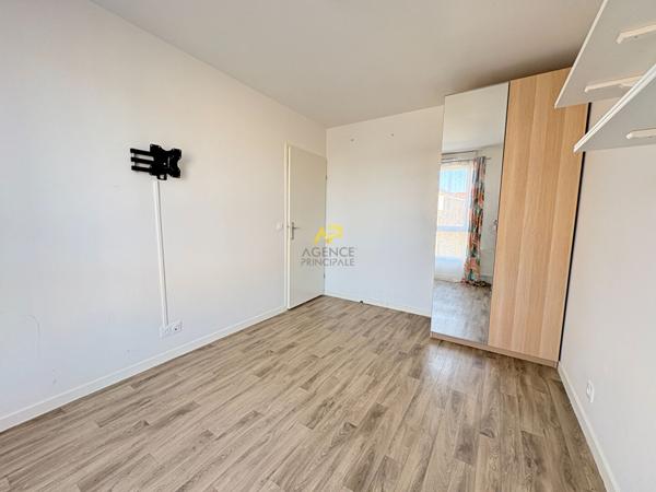 F3 BOIS ROCHEFORT AVEC BALCON €300 000 ** - Référence 2013