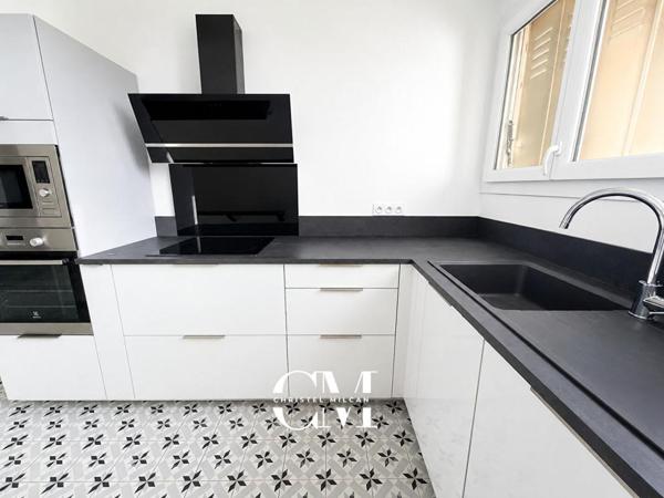 Appartement Bordeaux 4 pièces Fondaudége dernier étage parking cave 69 m2