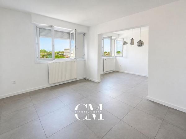 Appartement Bordeaux 4 pièces Fondaudége dernier étage parking cave 69 m2